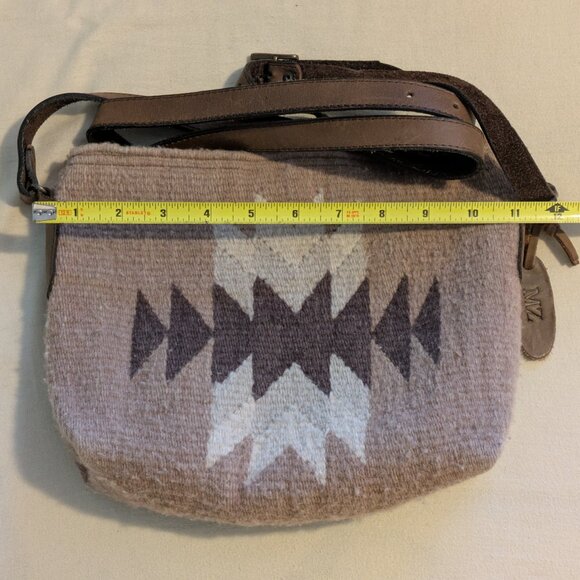 Handmade Wool Crossbody Purse MZ Fairtrade - Picture 4 of 7
